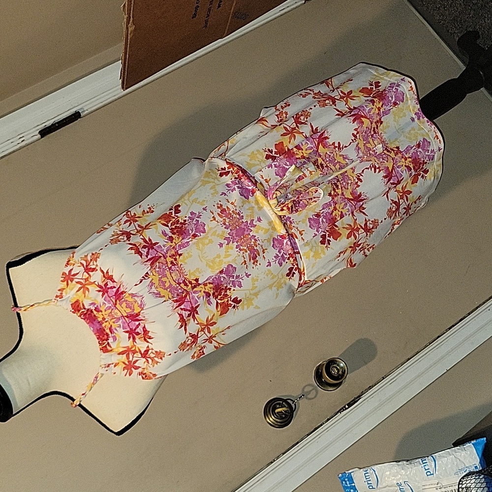 Bisou Bisou white floral dress sz 10